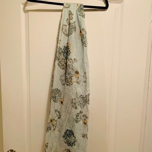 Brand new scarf